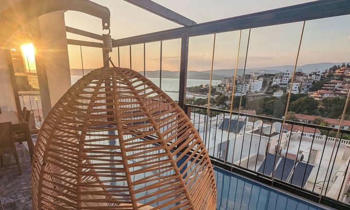 Gulluk Apartment | Sea Breeze Apartment is Situated 5km From Bodrum-milas Airport & 5mins to Beach