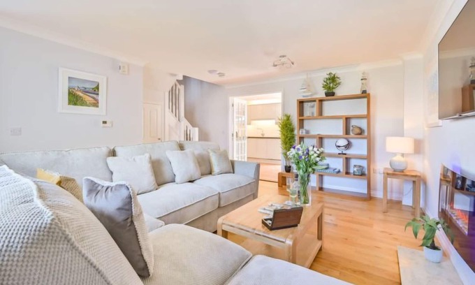 Charlestown House | Sea Breeze by Interhome