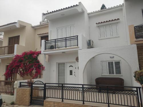 Pyla Apartment | Sea Breeze Maisonette