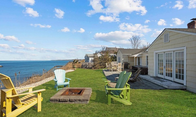 Southold House | Sea Breeze Paradise: Beachfront & Panoramic Views
