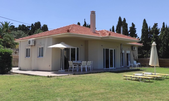 Xiro Chorio Villa | Sea Breeze Villa with stunning sea view near Rethymno town and the beach
