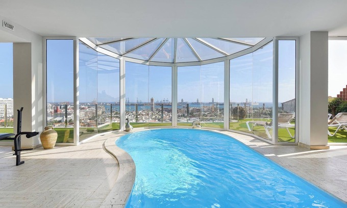 Las Palmas de Gran Canaria Ski Chalet | Seaviews Holiday Rental by VillaGranCanaria