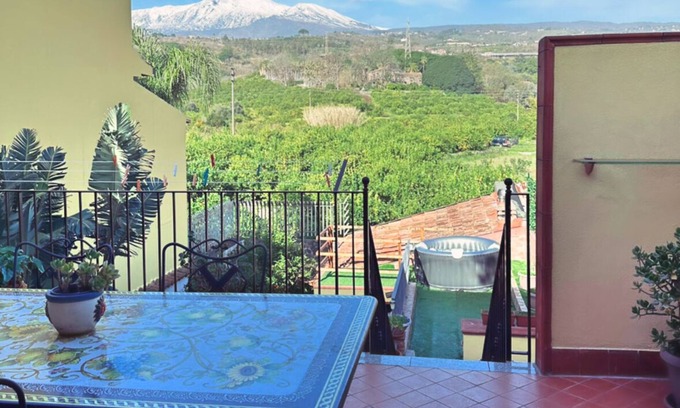 Coste House | Sea, Etna, Taormina: Limoneto Holiday Home & Jacuzzi