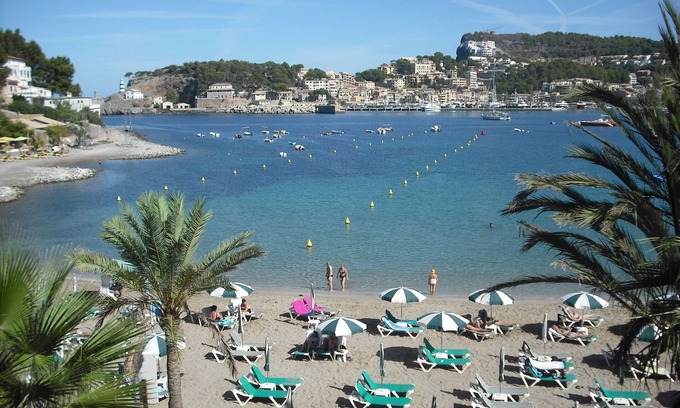 Puerto de Soller Apartment | Sea Front Apartment with Spectacular Views over the Bay and Promenade
