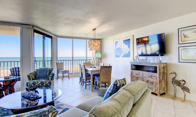 Port Aransas Condo | Sea Gull #410: Beachfront 3 Bedroom 2.5 Bath with Spectacular Views and 24 Hour Management