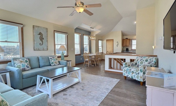 Buxton Cottage | Sea Horse- Oceanside- Only a short Walk to Beach- Community Pool & Spa