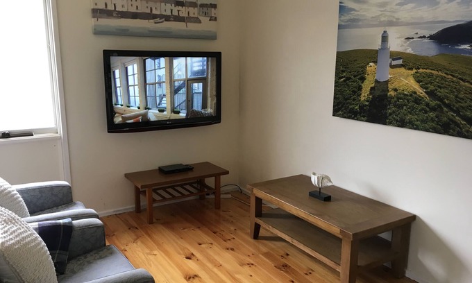 Dromana Cottage | Sea La Vie - Quiet comfortable getaway.