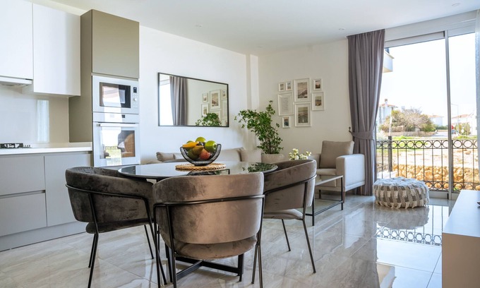 City Centre House | Sea Magic Royal D5