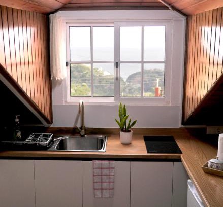 Faial Apartment | Sea & Mountain View Lombo de Cima House BBQ & Wifi