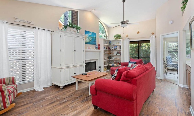 St. Simons Island House | Sea Palms Resort Beautiful Quaint House- Designer Touches