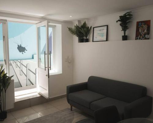 Three Anchor Bay Apartment | Sea Point Gem: 2BR/2BA & Solar!