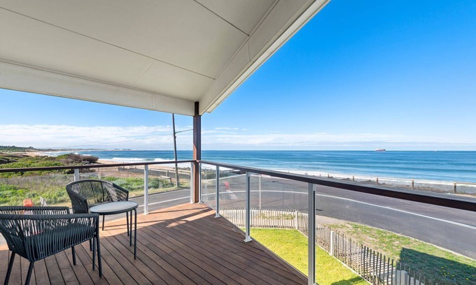 Stockton House | Sea, Sand and Serenity - Spectacular 5-bedroom beachfront home in Stockton - with pool!