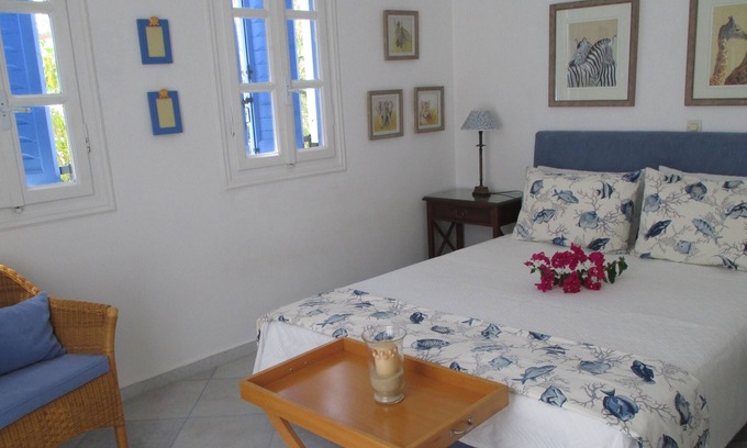 Plaka House | 'Sea shell' a jewel in plaka , Naxos