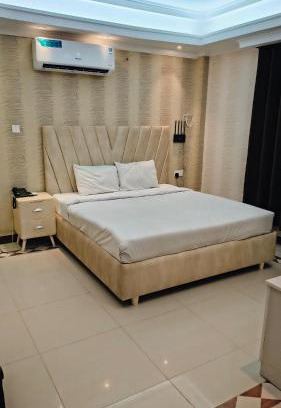 Uttara Hotel | Sea Shell Palace