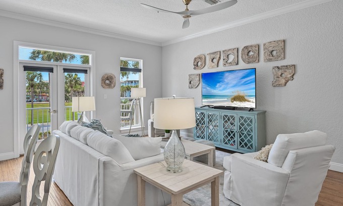 Gulf Place House | "Sea Suite" Gulf Place Home - Steps to beach, Pickleball