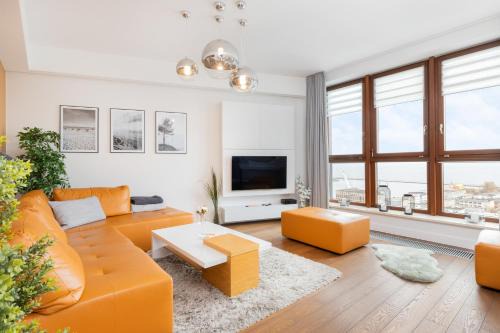 Srodmiescie Apartment | Sea Towers 15th floor Apartment with Sea View by Renters Prestige