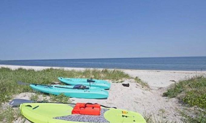 Mattituck House | Sea view beach house North Fork Vineyards Farm Stands Your own Private Beach!