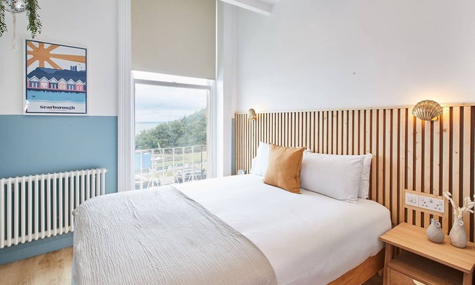 South Cliff Apartment | Sea View Double Cabana