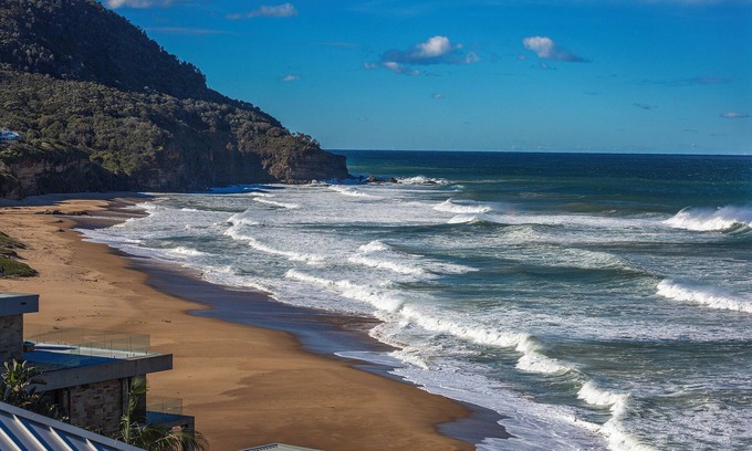 Stanwell Park House | Sea View Escape in Stanwell Parkn
