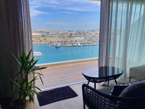 Sliema Apartment | Sea view Sliema 2 bedroom apartment