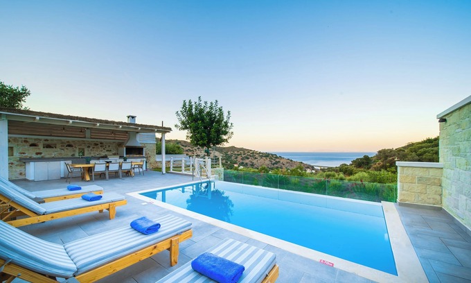 Malevizi Villa | Sea view Villa | 6BR ★ 2 Private Pools