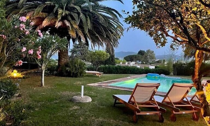Les Restanques Villa | Sea view villa with direct access to Beauvallon private beach
