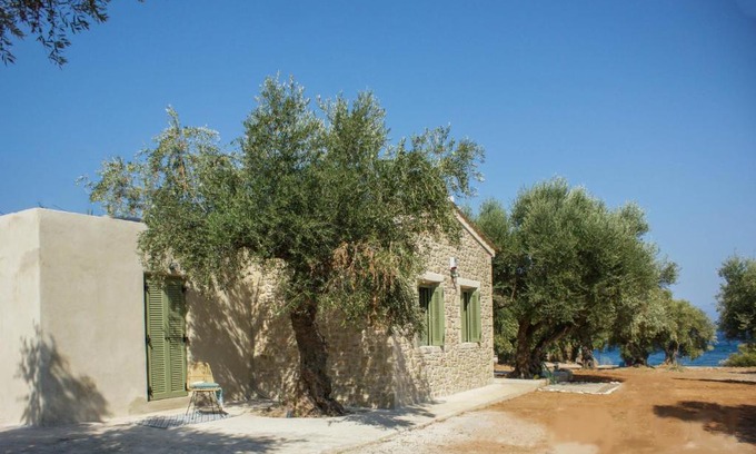 Aipeia Villa | Sea You Soon - Chrani seaside cottage by the beach