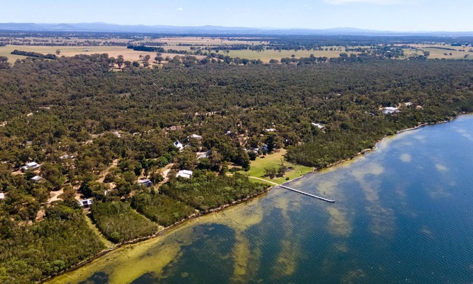 Forge Creek House | Seabird - Waterfront Retreat: Secluded lodges perfect for nature lovers