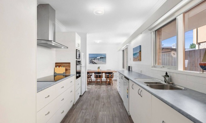 Bellarine Peninsula Apartment | SEABREEZE in Point Lonsdale