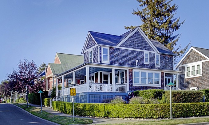 Seabrook House | Seabrook's Boat House, a spacious home steps away from the indoor pool!