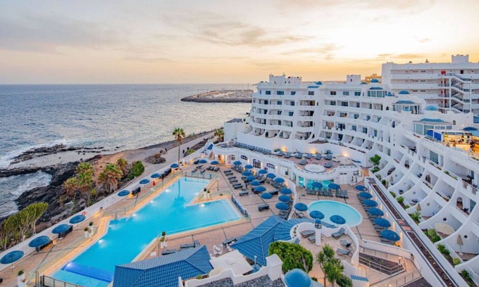 San Miguel de Abona Condo | Seafront 1-Bed Apartment | Golf del Sur | Sleeps 4