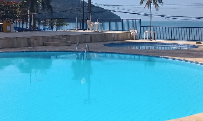 Martim de Sa Apartment | Seafront Apartment with Pool in Martim de Sá