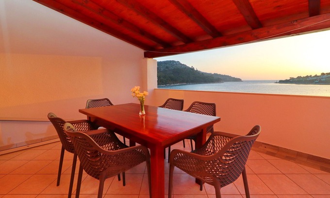Skrivena Luka Apartment | Seafront Apartments Anthony - Two Bedroom Apartment with Terrace and Sea View