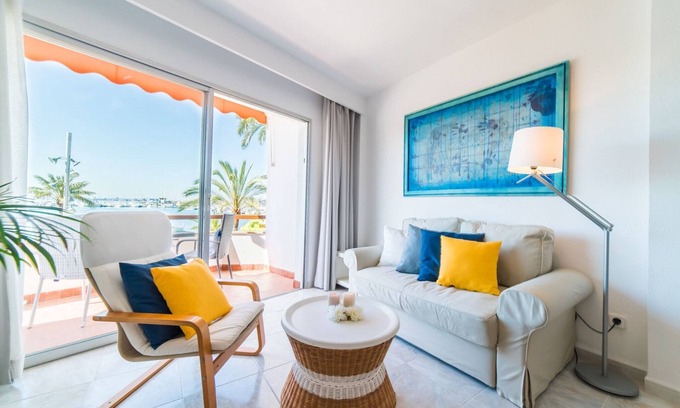Alcudia Apartment | Seafront Charm in Alcudia