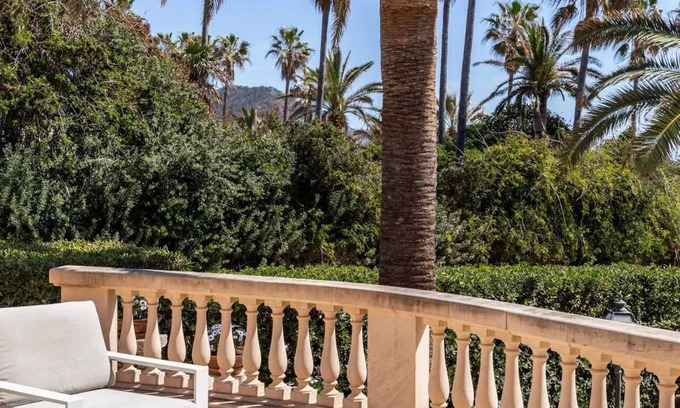 Cala Bona House | Seafront-Vfilla with pool & acc for up to 8 people