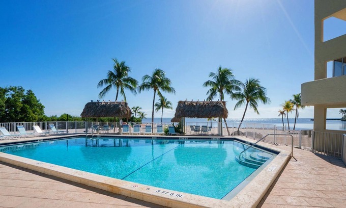 Tavernier Condo | Seagulls Oceanfront condo w/heated pool, beach & more