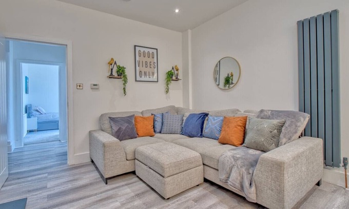 West Kilbride House | Seamill Cottage - 3 bed newly refurbished bungalow in West Kilbride