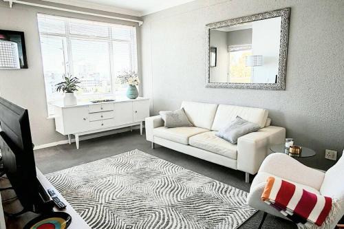 Sea Point Apartment | Seapoint Sunset