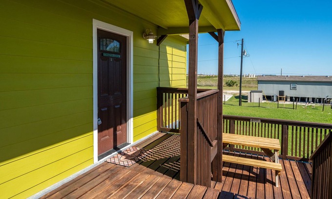 Palm Harbor Condo | Seas the Day, 1 Bed, 1 Bath, Sleeps 4, WiFi