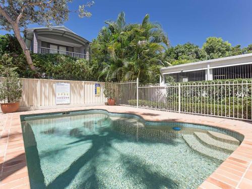 Nelson Bay Apartment | Seashells, 2,21-23 Magnus Street -Unit with Air con, complex lift and pool, close to town