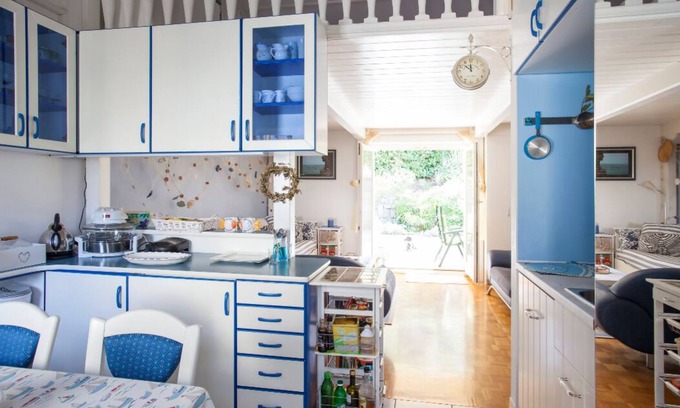 Koper Apartment | Seaside apartment with a beautiful private garden