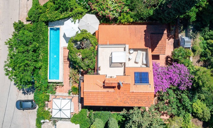 Cove Basina (Jelsa) House | Seaside family friendly house with a swimming pool Jelsa, Hvar (K-23760)