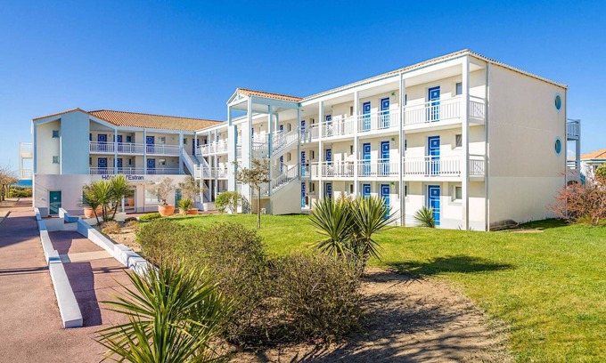 Chateau-d'Olonne Apartment | Seaside Flat w/Balcony