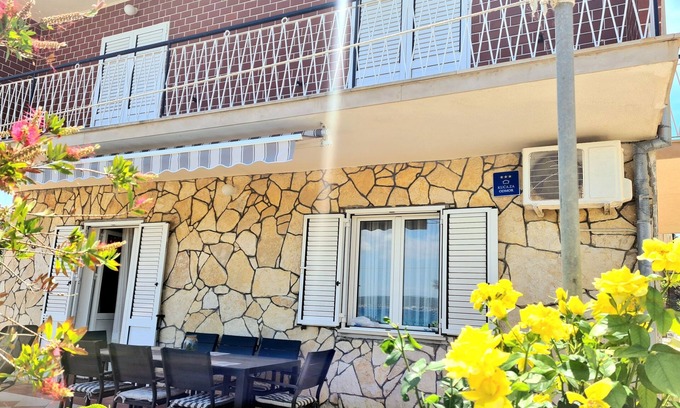 Kukljica House | Seaside holiday house Kukljica, Ugljan (K-24011)