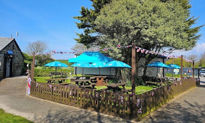 Newquay Cabin | Seaside Retreat Caravan in Newquay