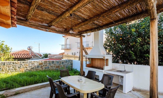 Nea Koroni House | Seaside Sunny Escape - Ideal Cozy Getaway