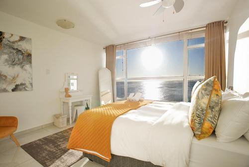 Strand Apartment | Seaside Sunsets