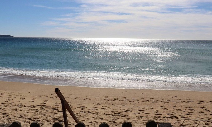 Pardigon Villa | Seaside Villa in Pine Grove with 4 A/C Bedrooms and Direct Beach Access