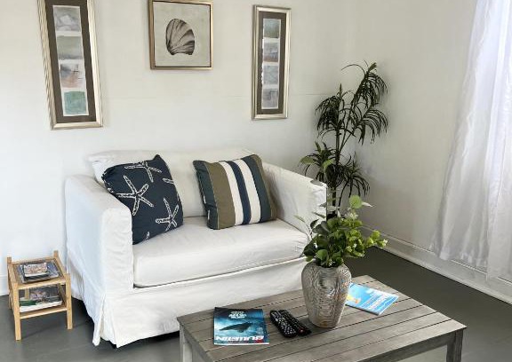 Prospect House | Seaspray, St James