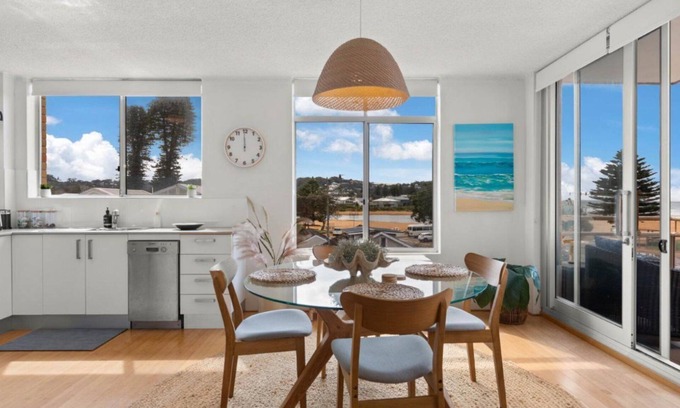 Avoca Beach Apartment | Seaview 5 - Great Beach Views